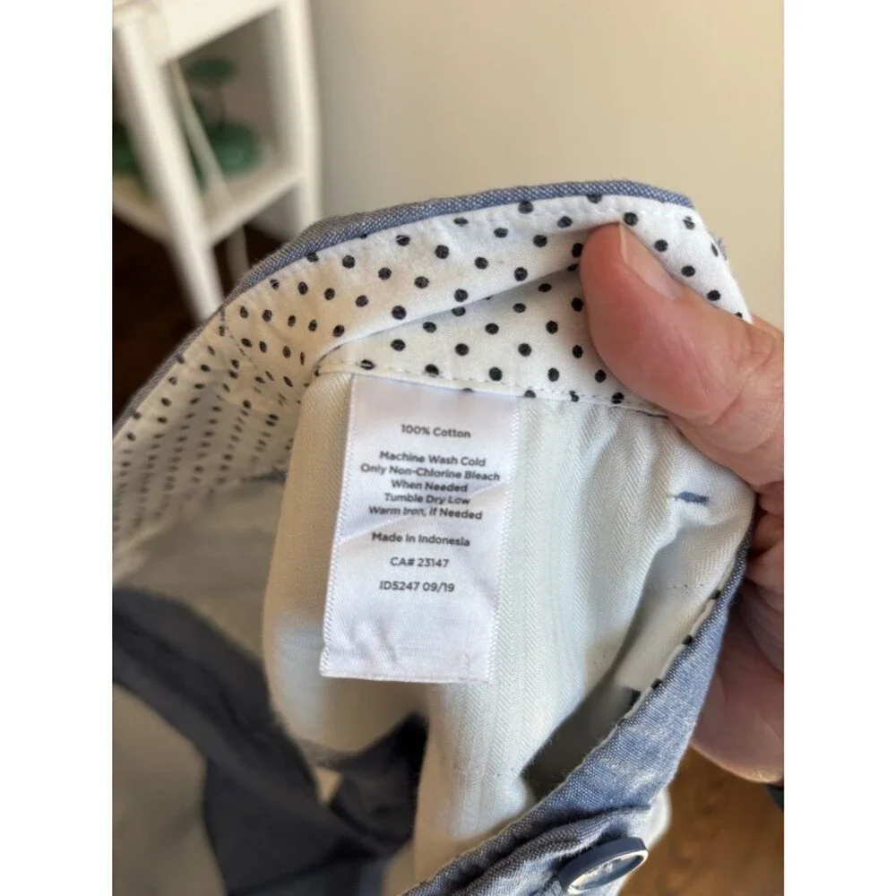 Talbots Women's perfect crop 100% cotton Blue Chambray Capri pants size 12P EUC